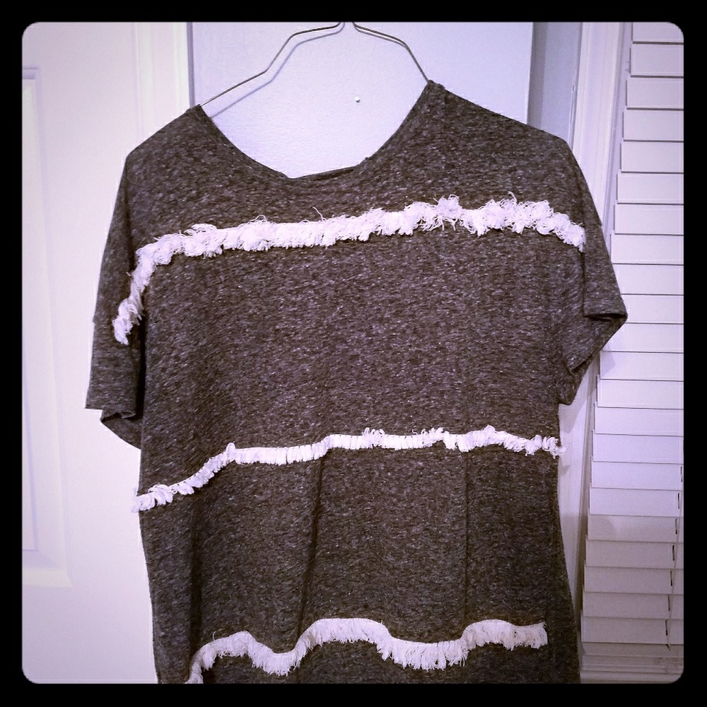 Cute, fun old navy fringed top.