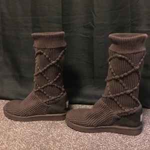 Brown sweater uggs