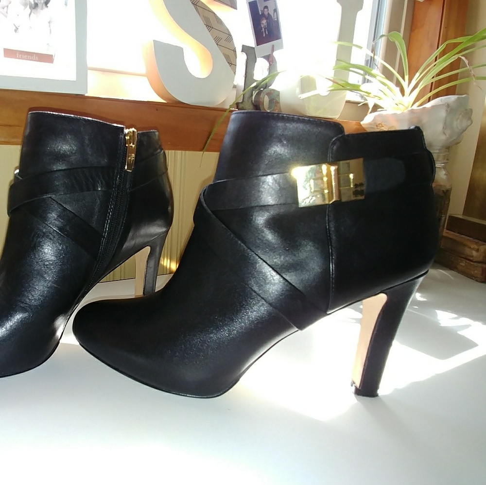 EUC Marc Fisher. Stiletto Booties