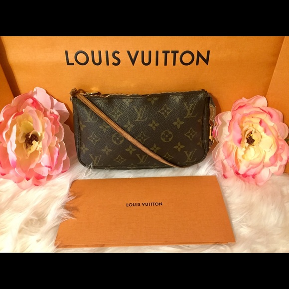 Authentic Louis Vuitton Pochette Accessories - Picture 1 of 8