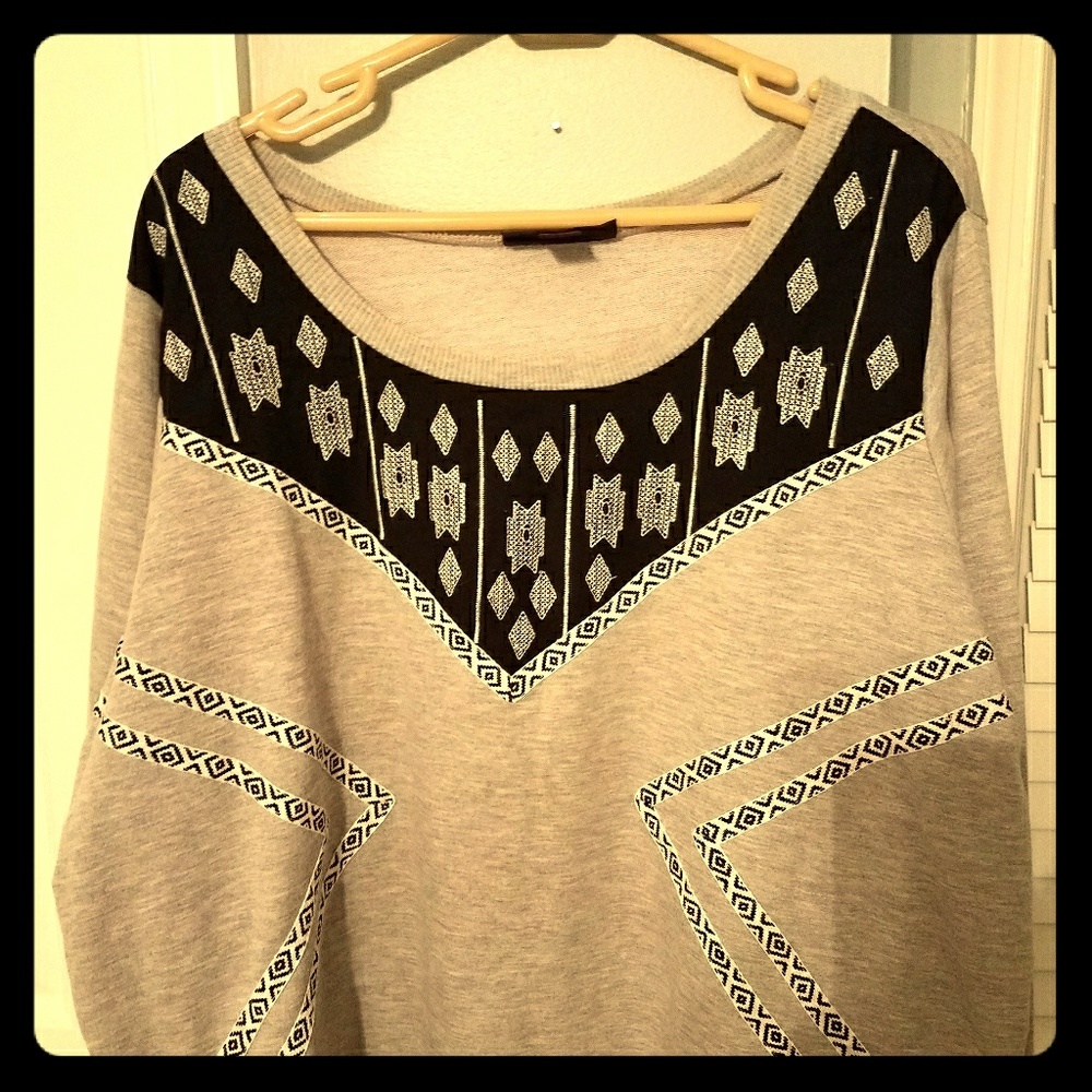 Sweatshirt