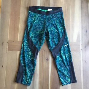 Nike Pro Dry Fit Capri Pants