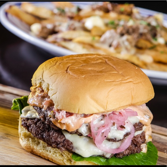 PHILADELPHIA POSHMARK HOLIDAY DINNER PARTY - Picture 4 of 8