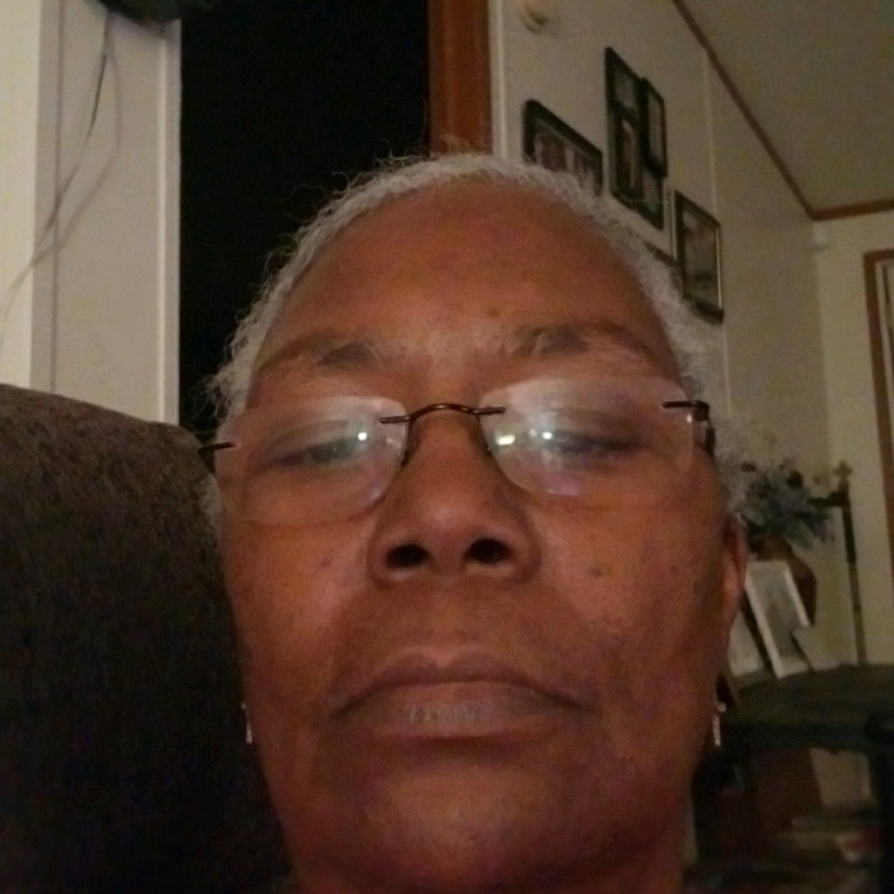 Meet your Posher, Beverly