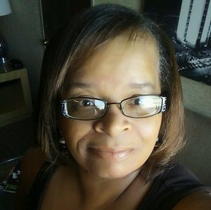 Meet your Posher, Jeannette