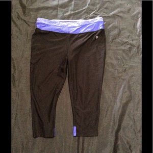 VOGO Athletics yoga capris XL