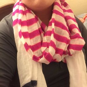 Pink and white stripe scarf