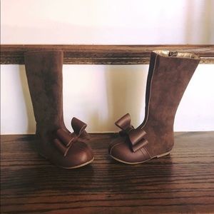 Joyfolie Sasha bow boots. Toddler 4. NWOT