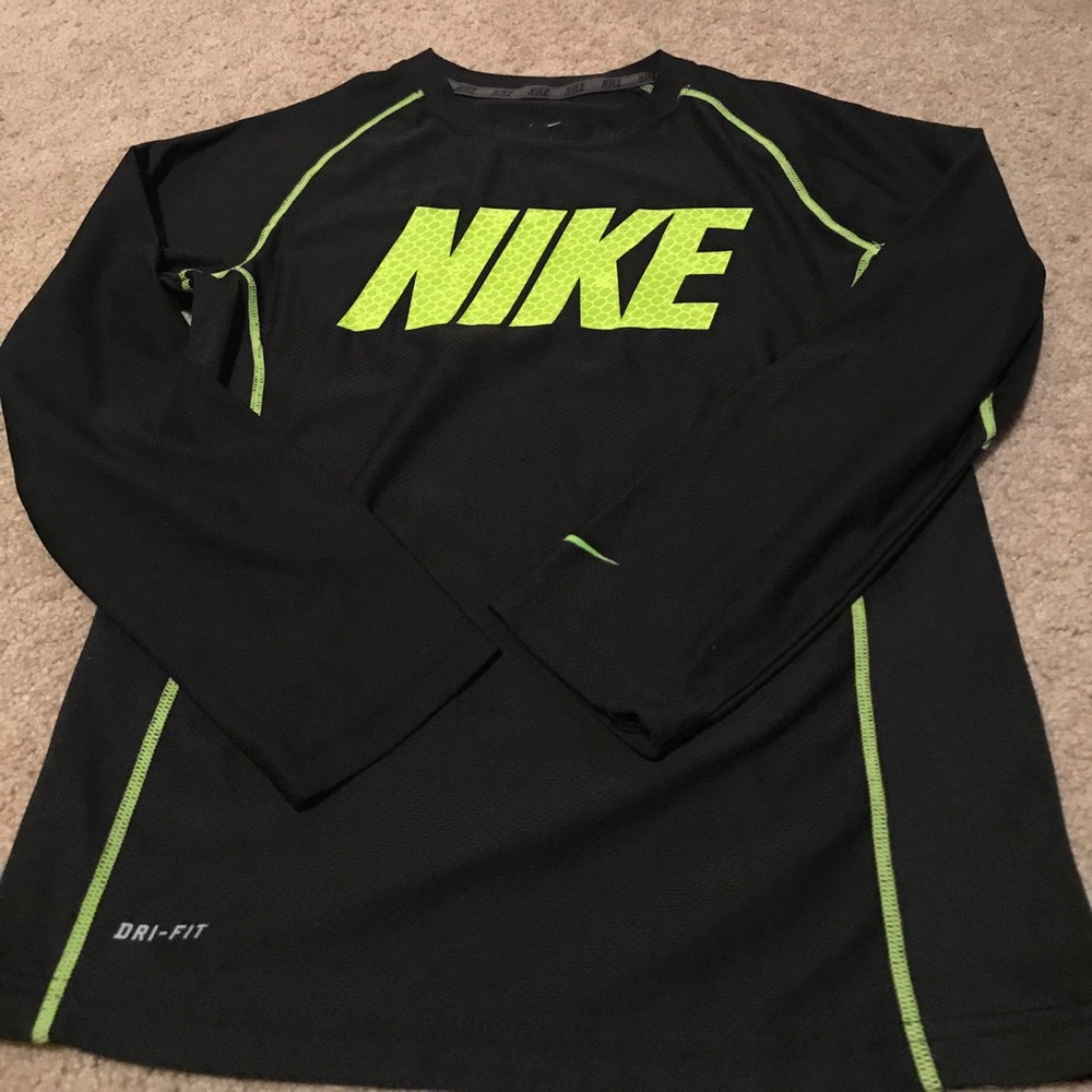 Boys Nike dry-fit shirt
