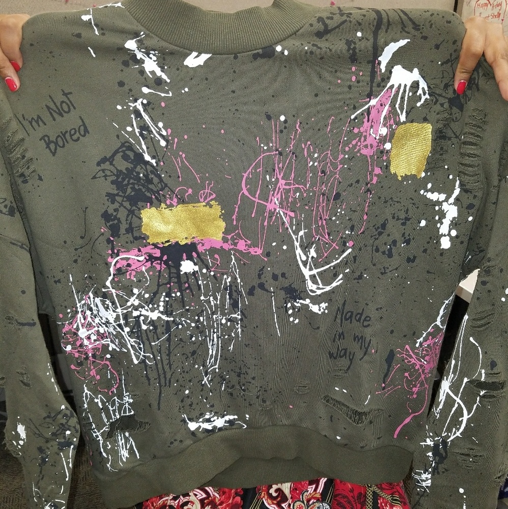 Sweatshirt