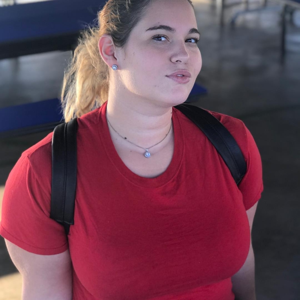 Meet your Posher, Claudia