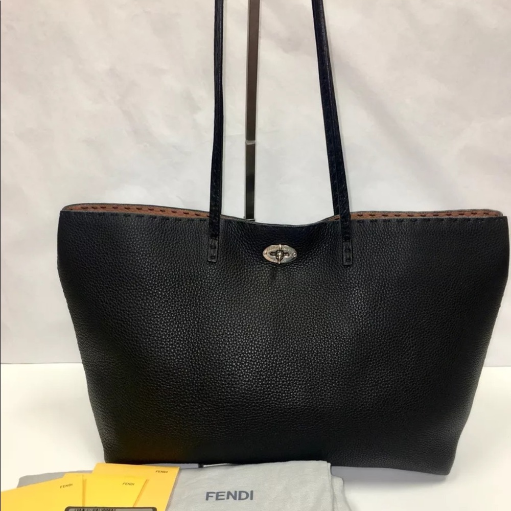 ♦️SOLD♦️FENDI Selleria Black Leather Medium Tote