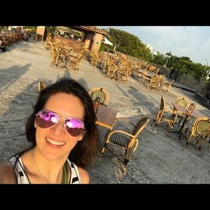 Meet your Posher, Samara