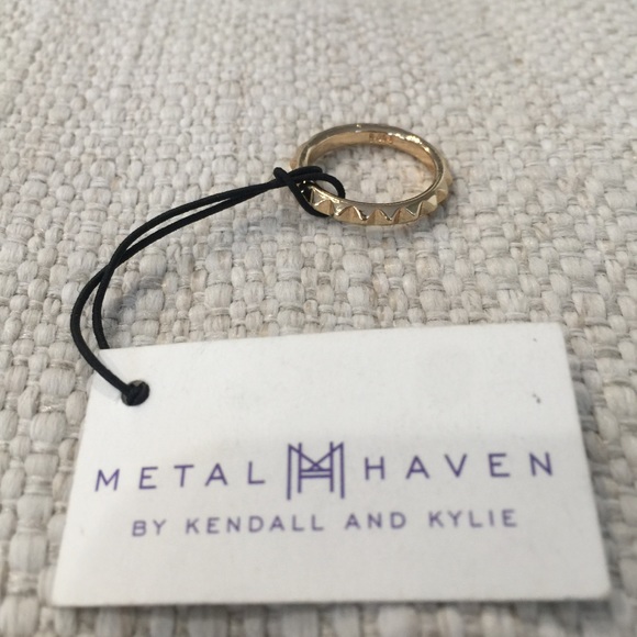 Metal haven by kendall and kylie gold ring - Picture 3 of 7