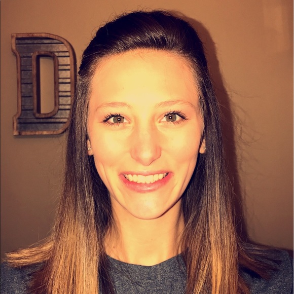 Meet your Posher, Kayla - Picture 1 of 1