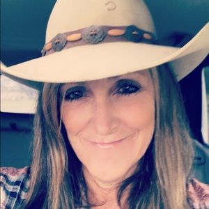 Meet your Posher, Betsy