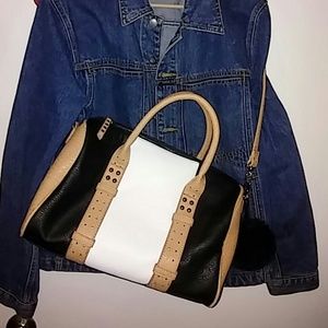 LD shoulder bag