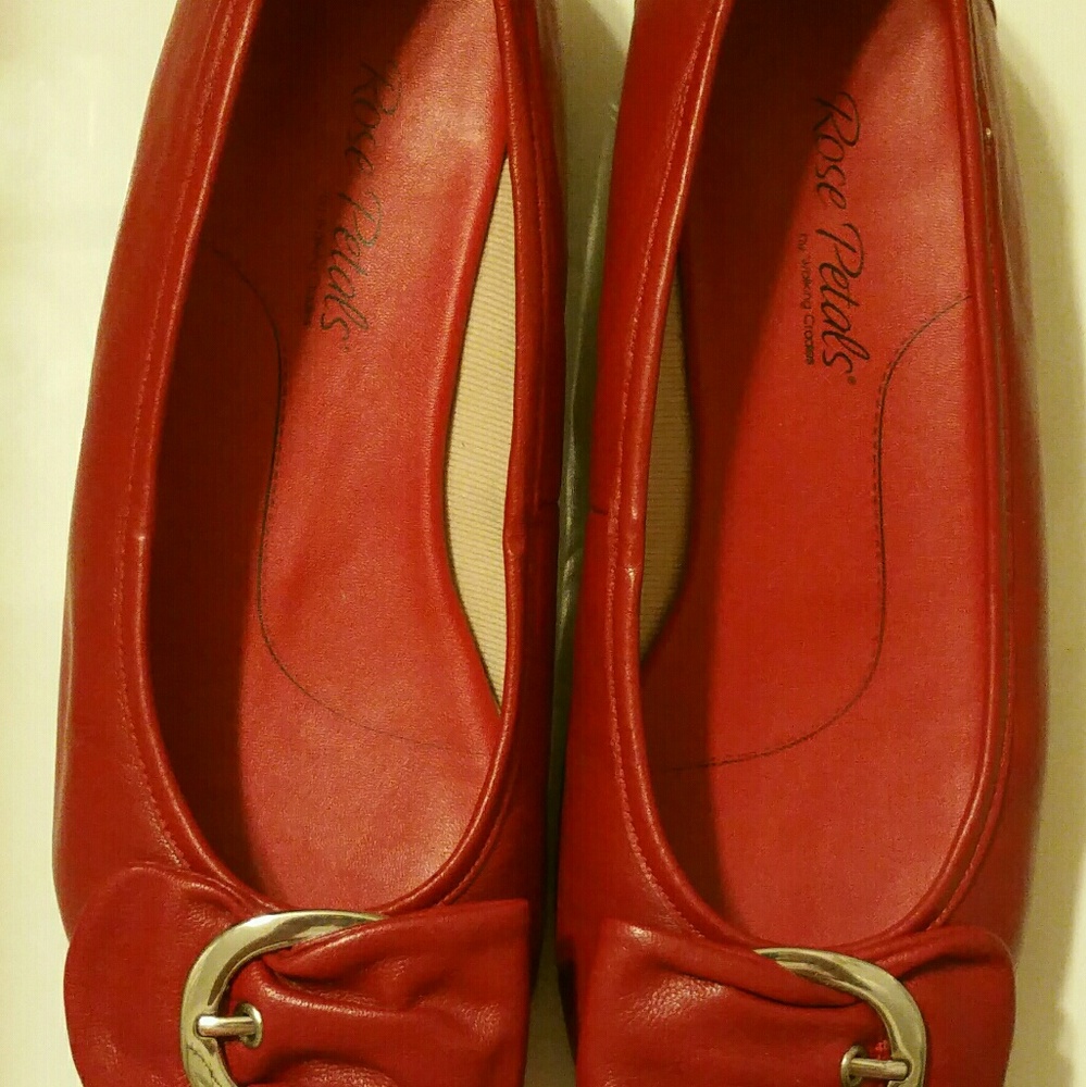 Red shoes size 9