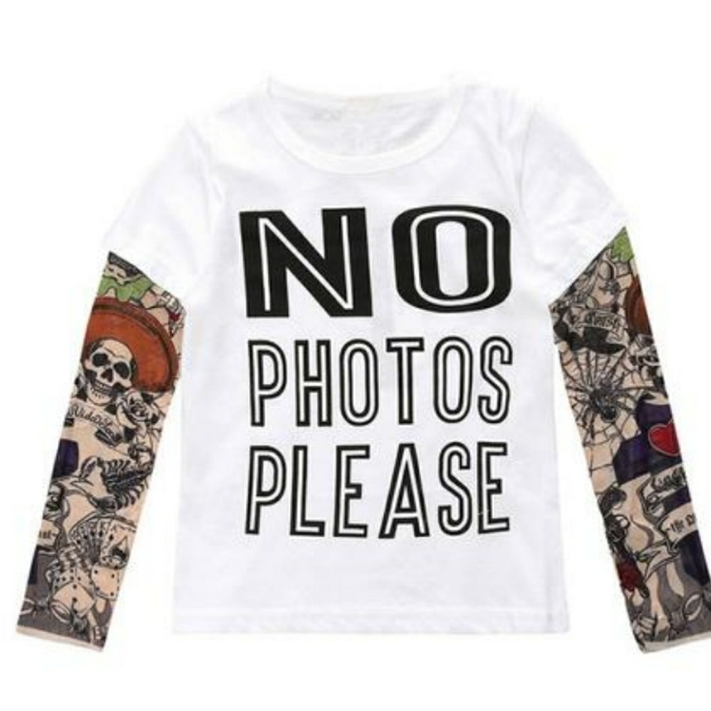 Boys or girls long sleev "No photos please"