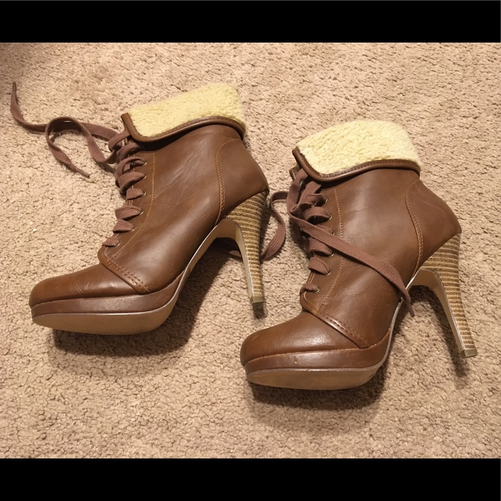 Lace up brown boots size 8.5
