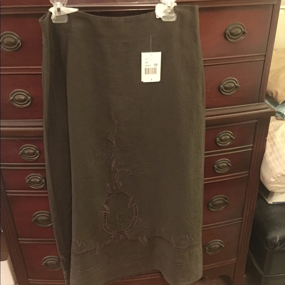 Cabi NWT called the "Wedding Skirt" sz 10