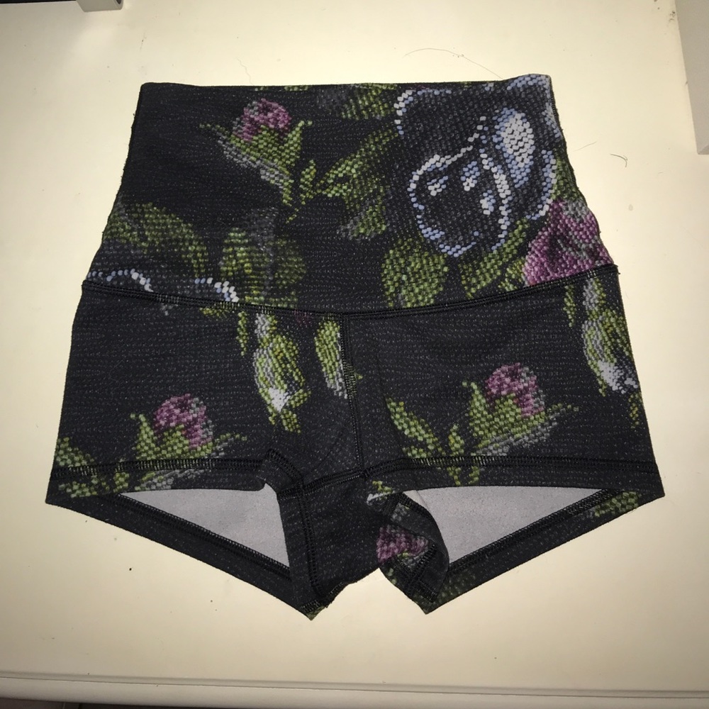 lululemon HIGH WAISTED SIZE 2 spandex!