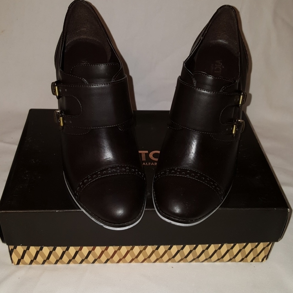Women's shoes