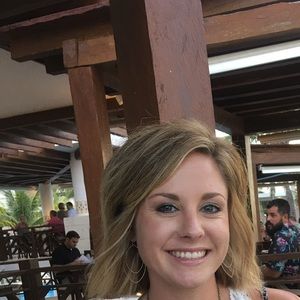 Meet your Posher, Candace