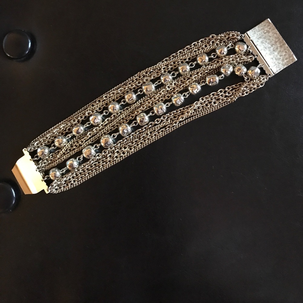 Gold tone vintage chain bracelet