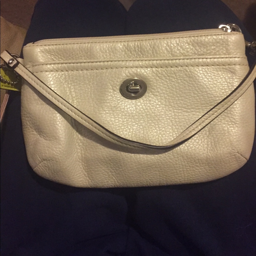 Coach clutch/wristlet