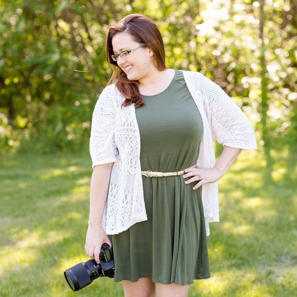 Meet your Posher, Amanda - Picture 1 of 2