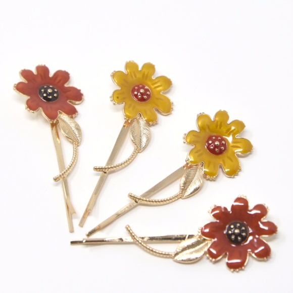 Two Pairs of Long Daisy Flower Enamel Bobby Pins - Picture 2 of 5