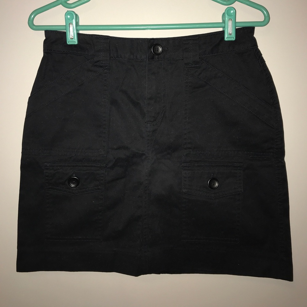 Banana Republic black skirt