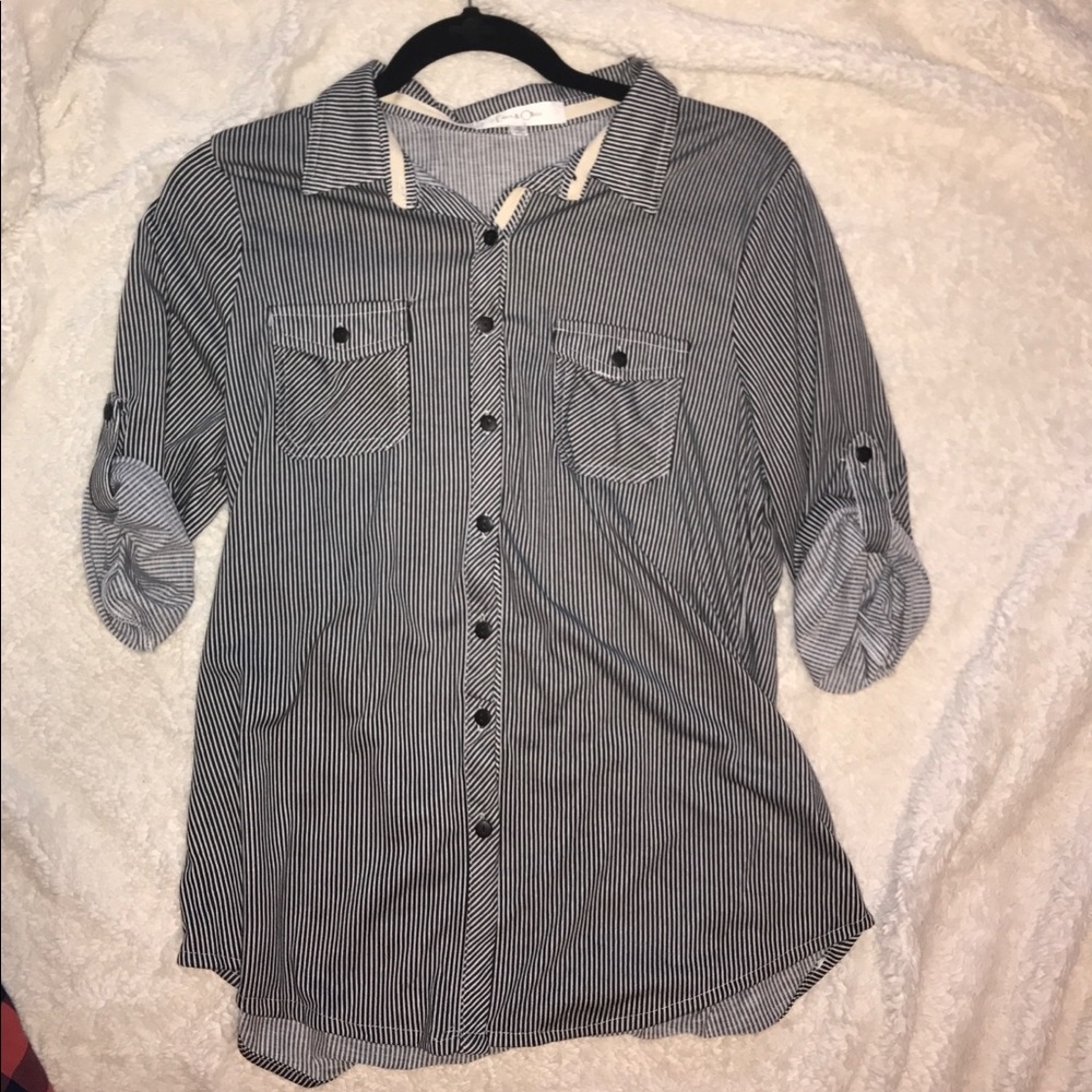 Stripped long sleeve button up