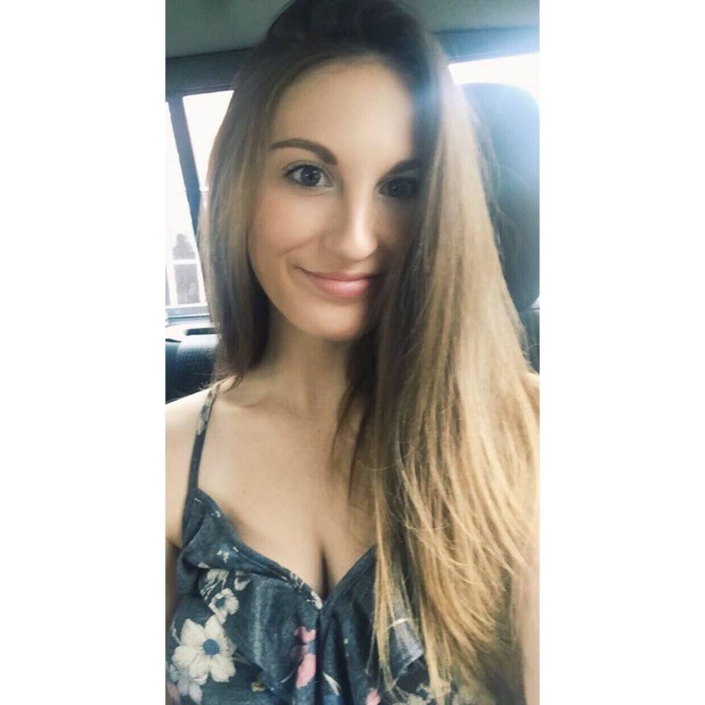 Meet your Posher, Claire