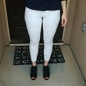 {Gap} White Pants