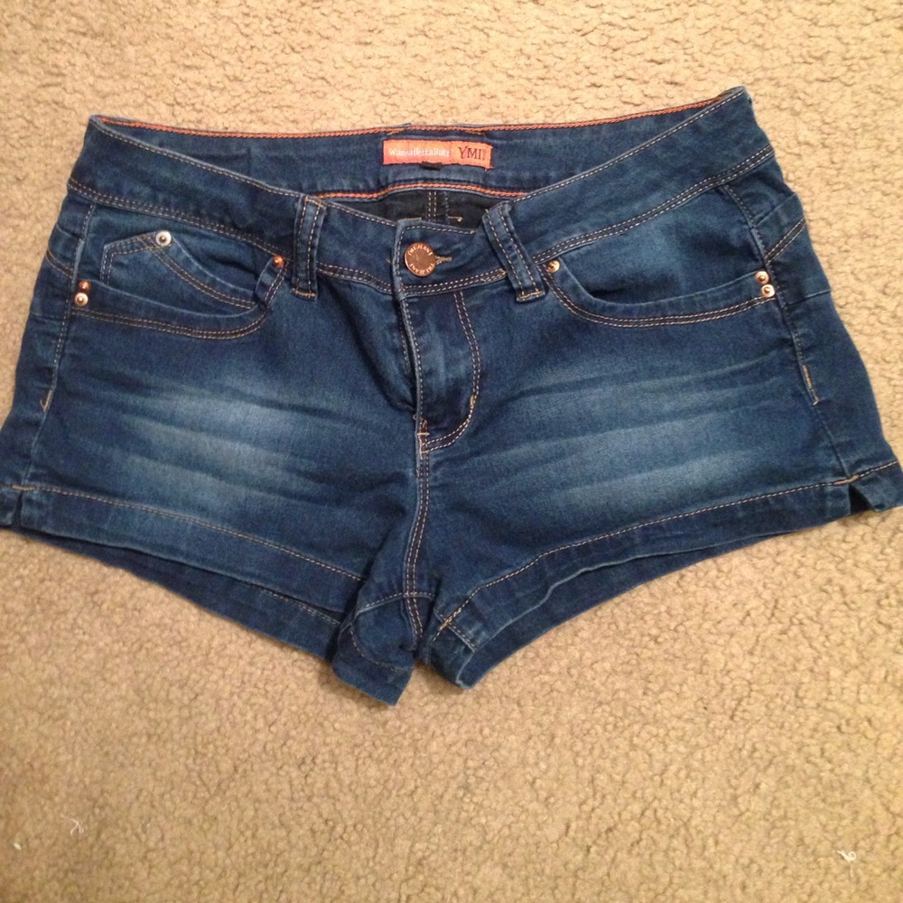 YMI WANNA BETTA BUTT JEAN SHORTS💙💚