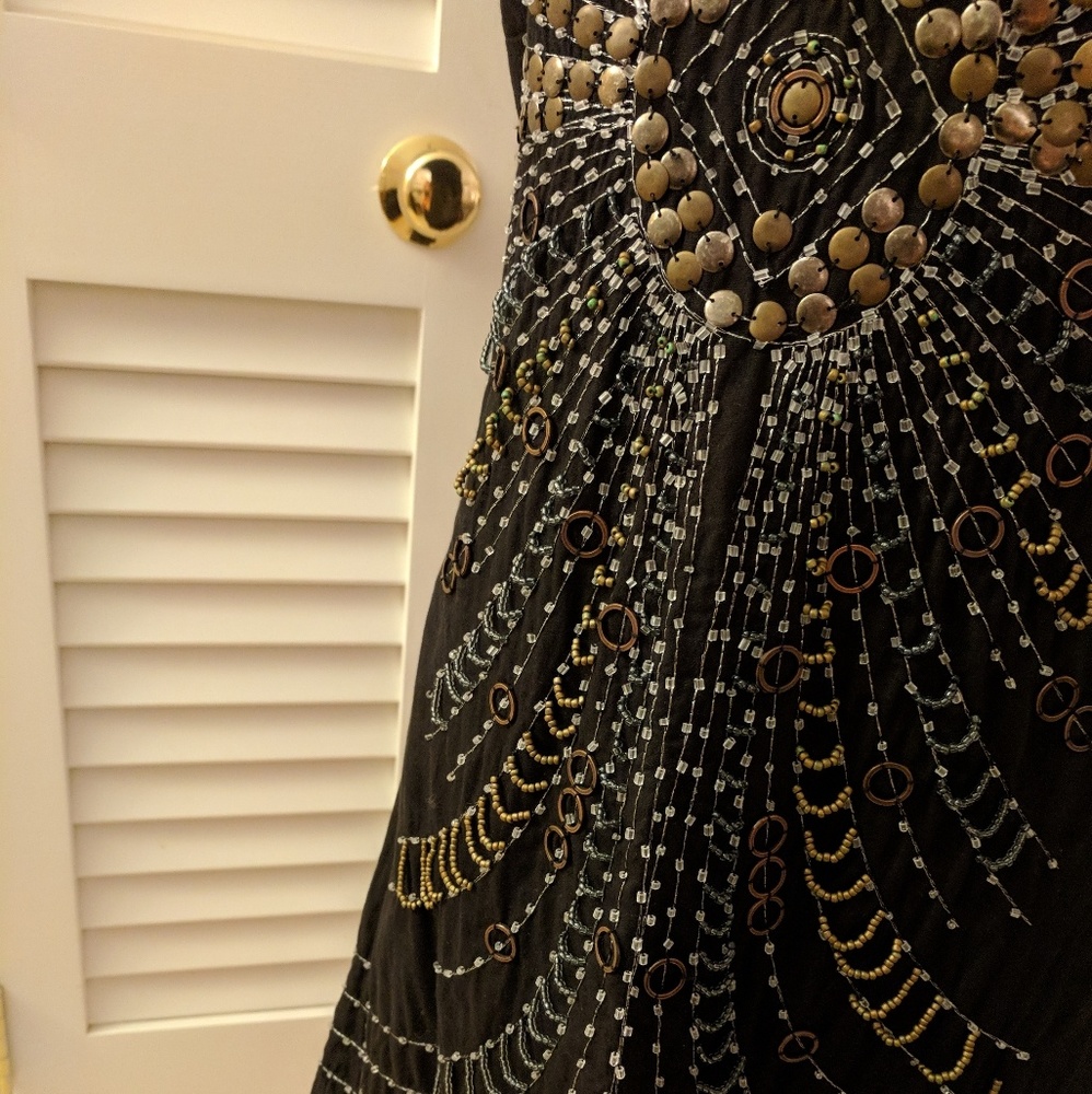 Unique black DRESS - Picture 3 of 4