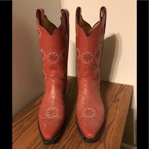 Sweet Rose 1883 Lucchese Women’s Boots!