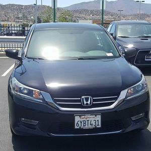 Meet your Posher, Emmanuel