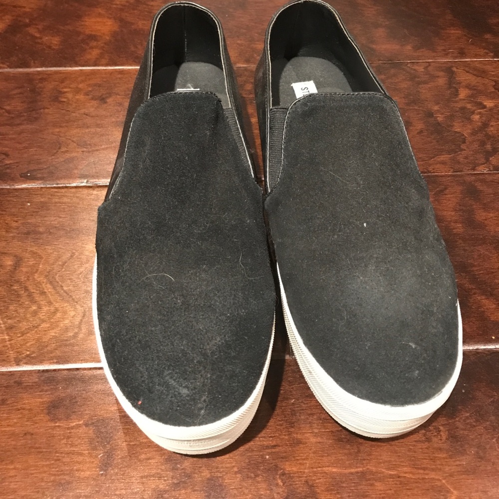 Steve Madden black sneaker