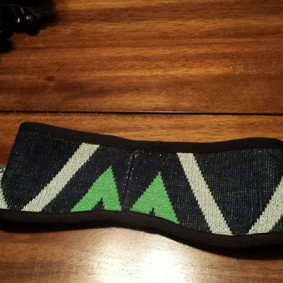 Seattle Seahawks Lady 12 head band and ear warmers - Picture 2 of 4