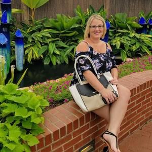 Meet your Posher, Natasha