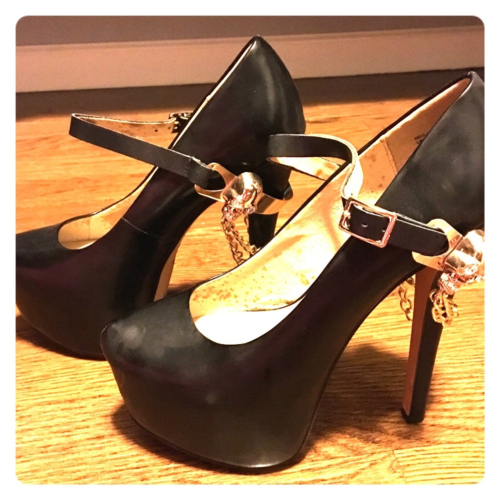 ZiGiny Skull Jane Pumps