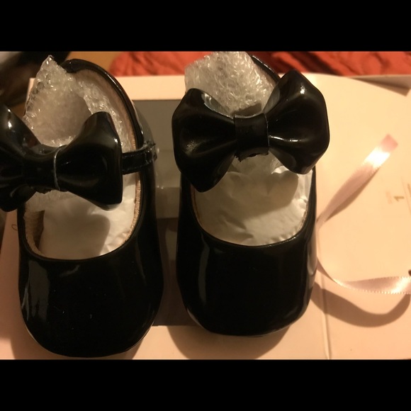 Baby Girls patent leather shoes - Picture 1 of 7