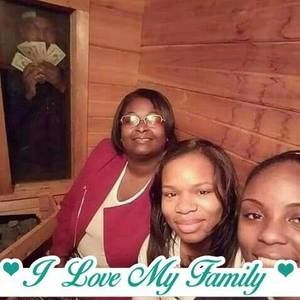 Meet your Posher, Danika