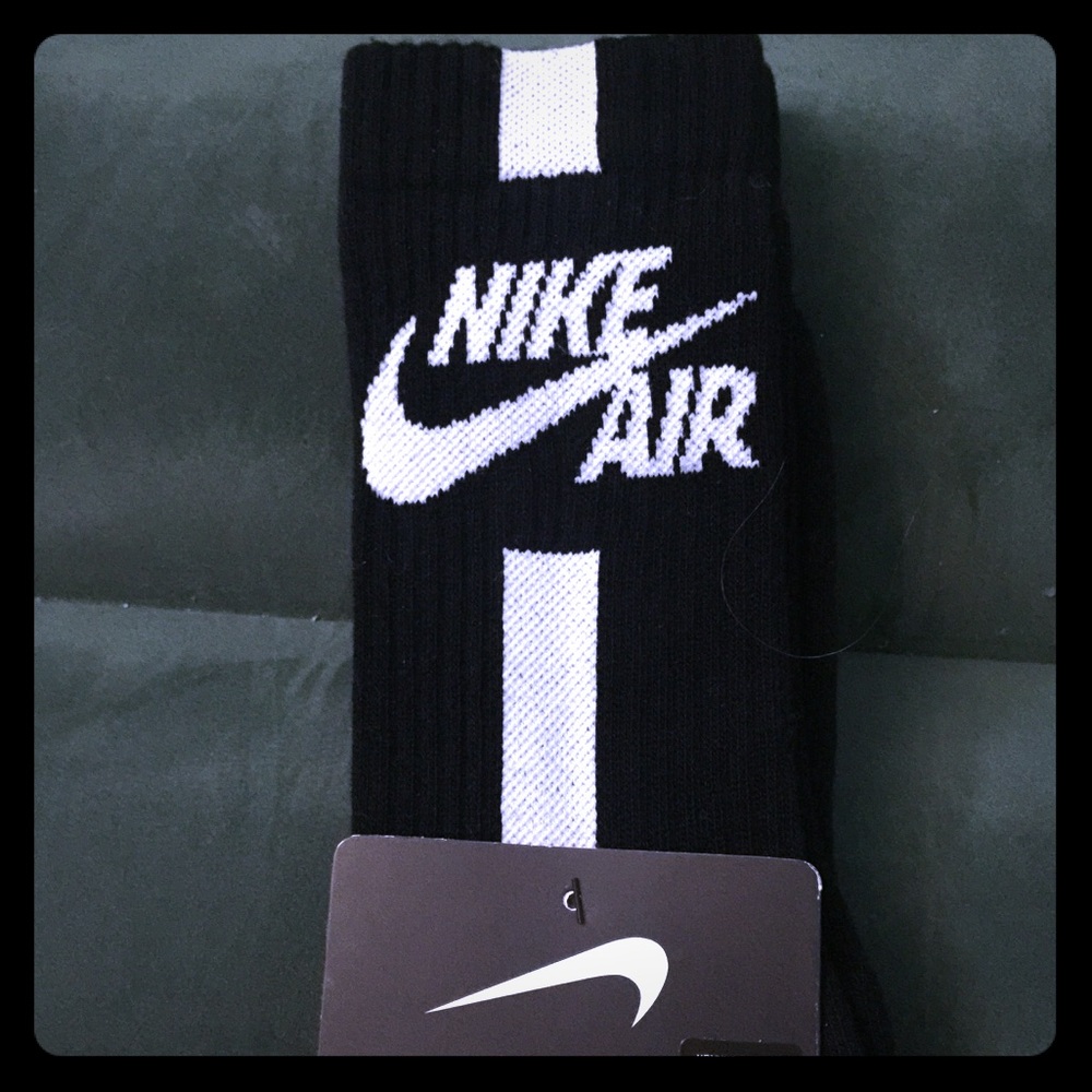 1 pair casual socks brand new