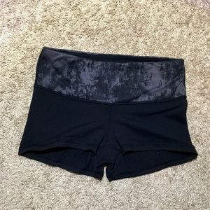 LuluLemon REVERSIBLE Shorts