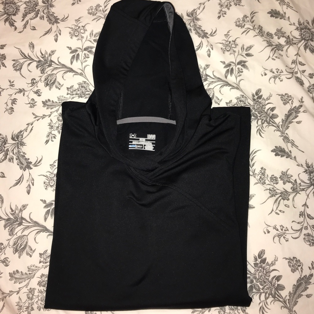 Lg Black Under Armour fleece-lined hoodie