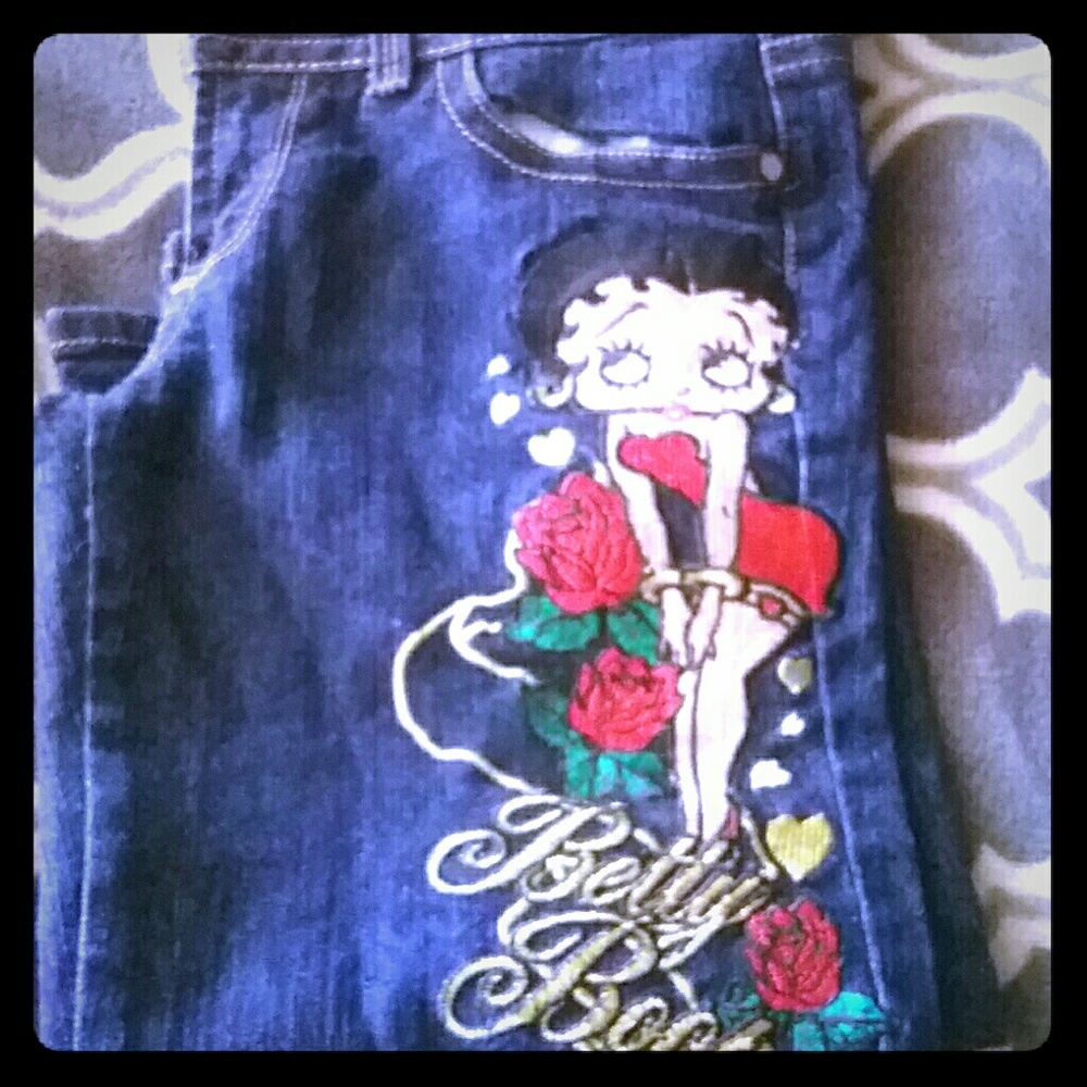 Betty Boop Capris/Jeans